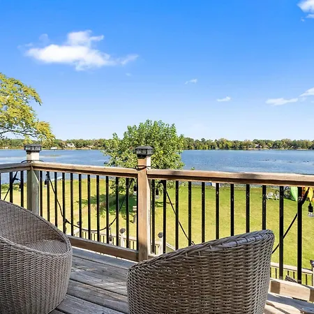 Cross Lake Retreat With Hot Tub & Stunning Views