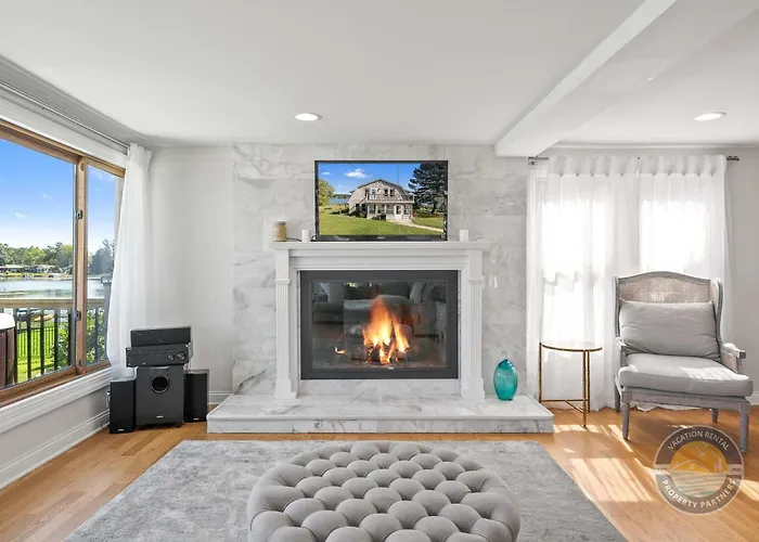 Cross Retreat With Hot Tub & Stunning Views *